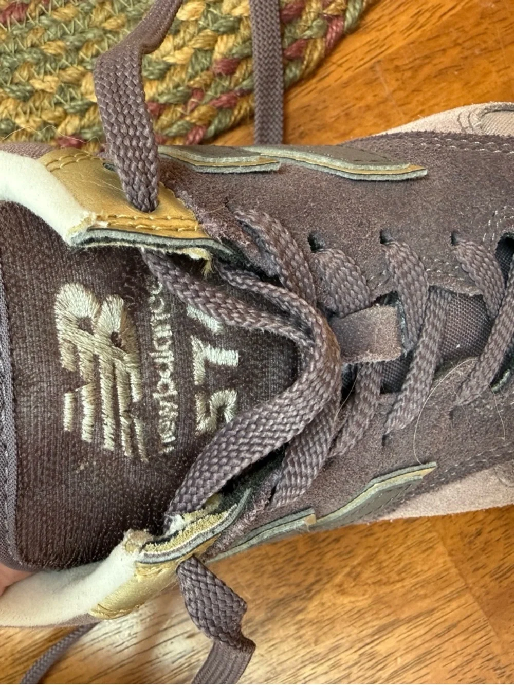 Women’s 574 New Balance Sneakers - Picture 6 of 7